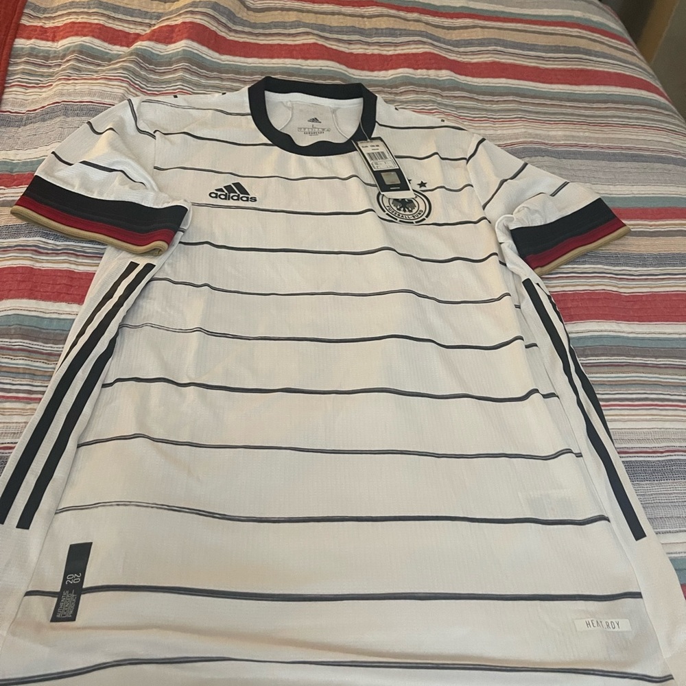 Shirt - Picture 3 of 4